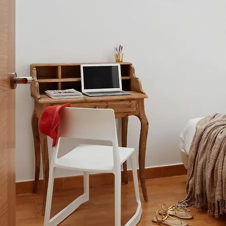 Lodgingmalaga Plaza De La Constitucion Apartment
